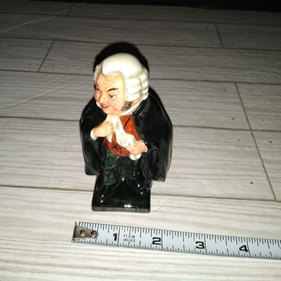 Royal Doulton Vtg Miniature Buzfuz 4" Porcelain Figurine England Charles Dickens - Picture 9 of 9